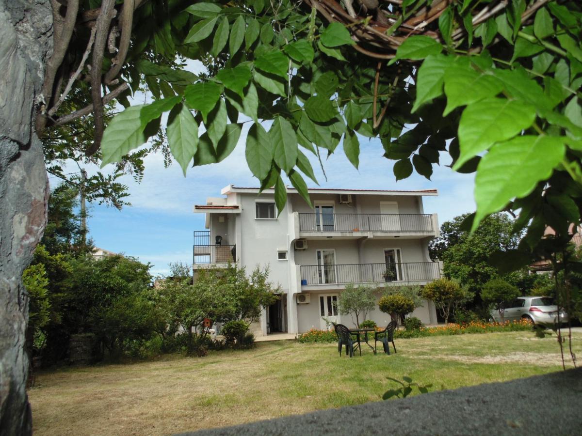 Apartments Macaso Bar Esterno foto