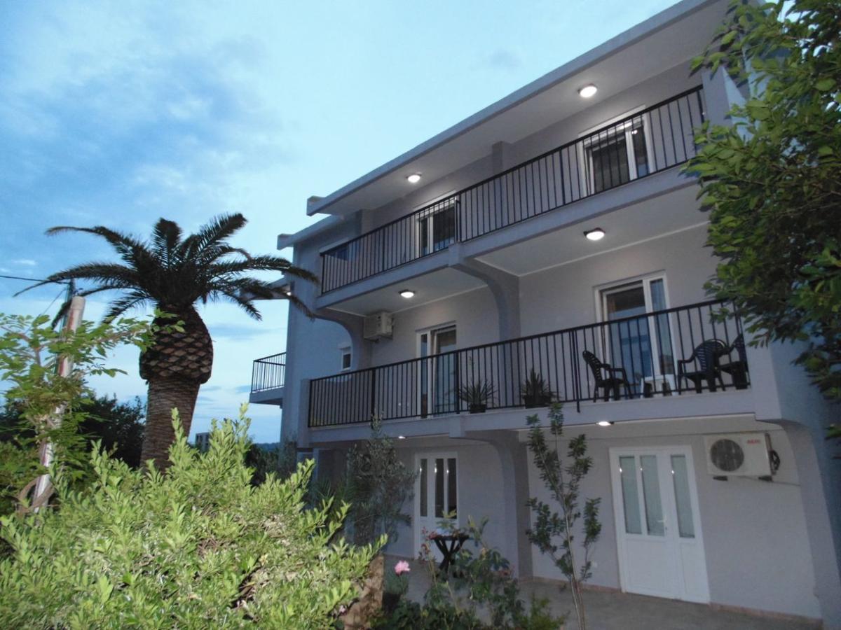 Apartments Macaso Bar Esterno foto